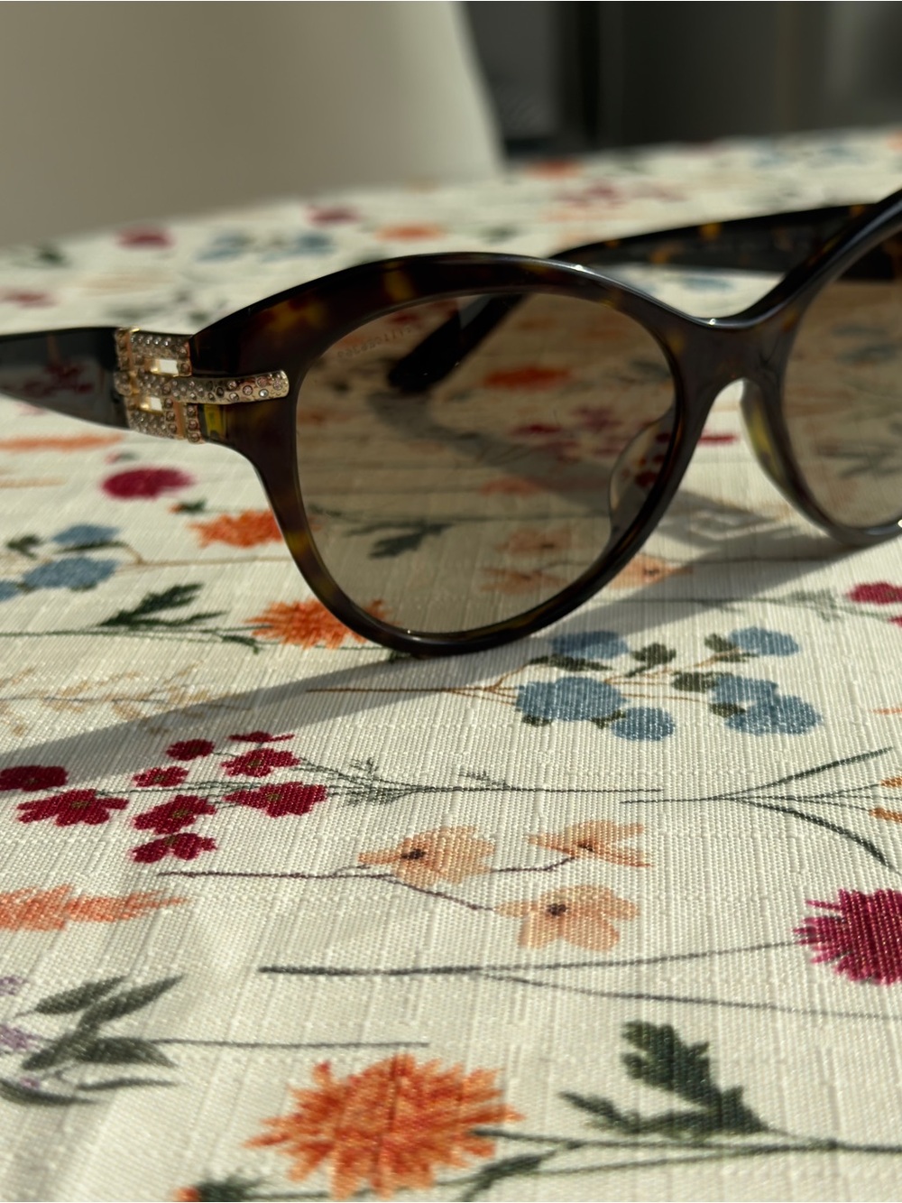 Authentic Versace Women's Rock Icons Greca Cat Eye Sunglasses